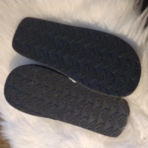 Quiksilver Flip Flops - Picture 3 of 3